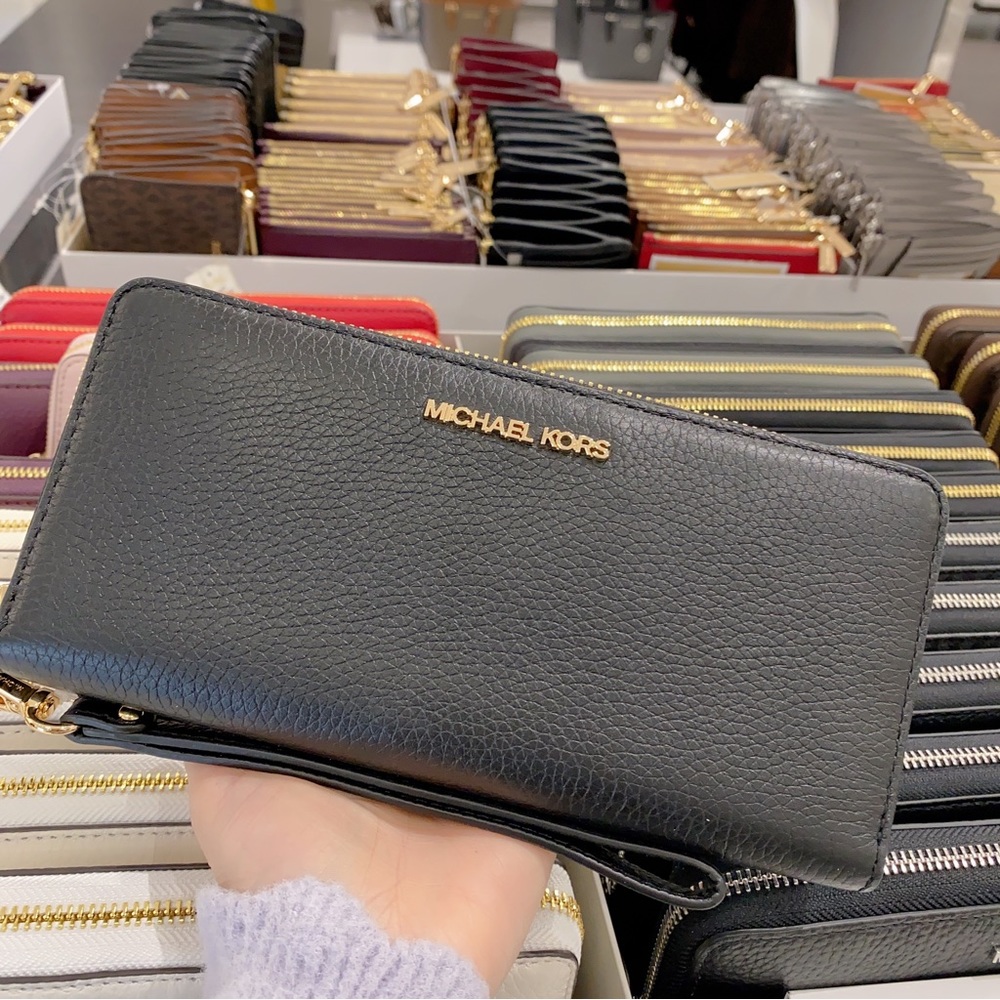 MICHAEL KORS Large Logo Continental Wallet